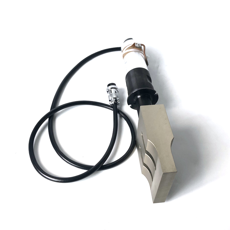 2023010320253967 - 2000W 15KHZ/20KHZ Small Ultrasonic Welder Converter Horn For Ultrasonic Welder Machine